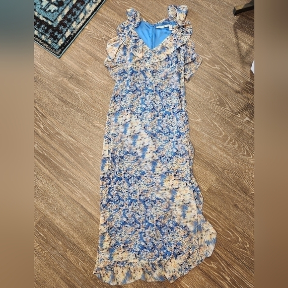 Chelsea and Violet Floral Flutter Maxi Dress NWOT size Medium - Picture 4 of 7